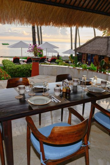 Restaurant with a Sea View at Breeze North Bali